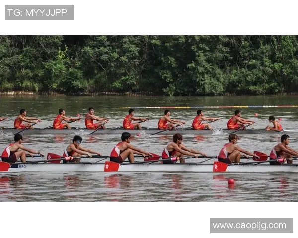 中国赛艇男队八人艇冲金成功，历史首次
